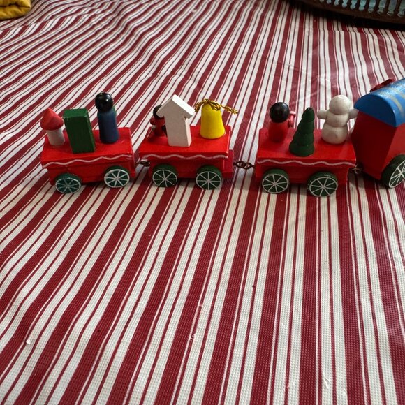 Vintage Handcrafted Wooden Christmas Train Decor Set - Picture 5 of 5